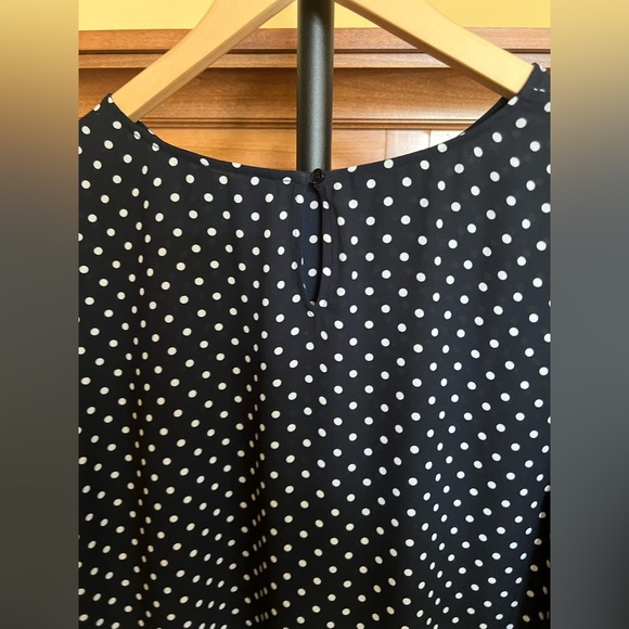 Talbots Blouse with Bell Sleeves Polka Dot Black and White Size XLP - Picture 4 of 16